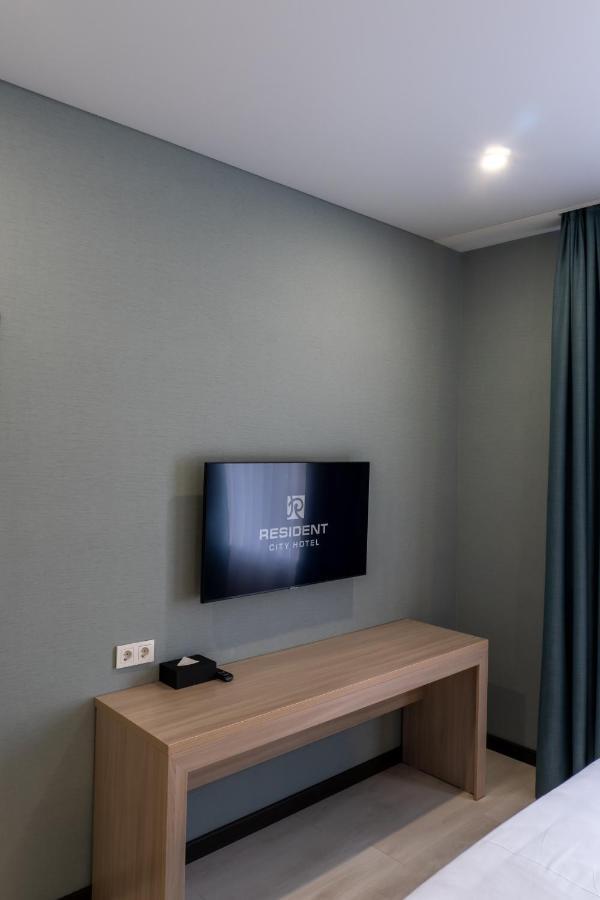 Resident Hotel Kazybek Bi Almaty Esterno foto