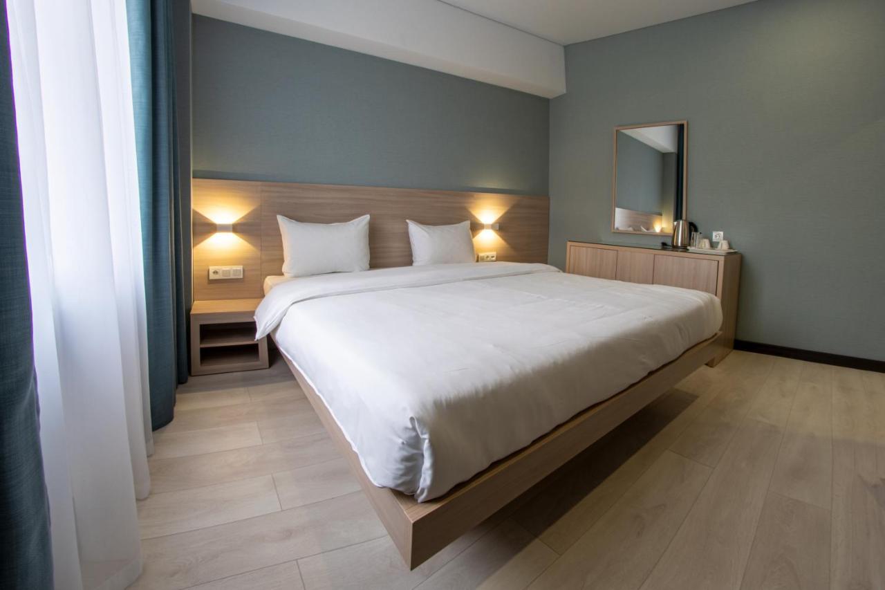 Resident Hotel Kazybek Bi Almaty Esterno foto